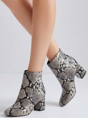 Inc international‎ print boots. Side zipper size 11